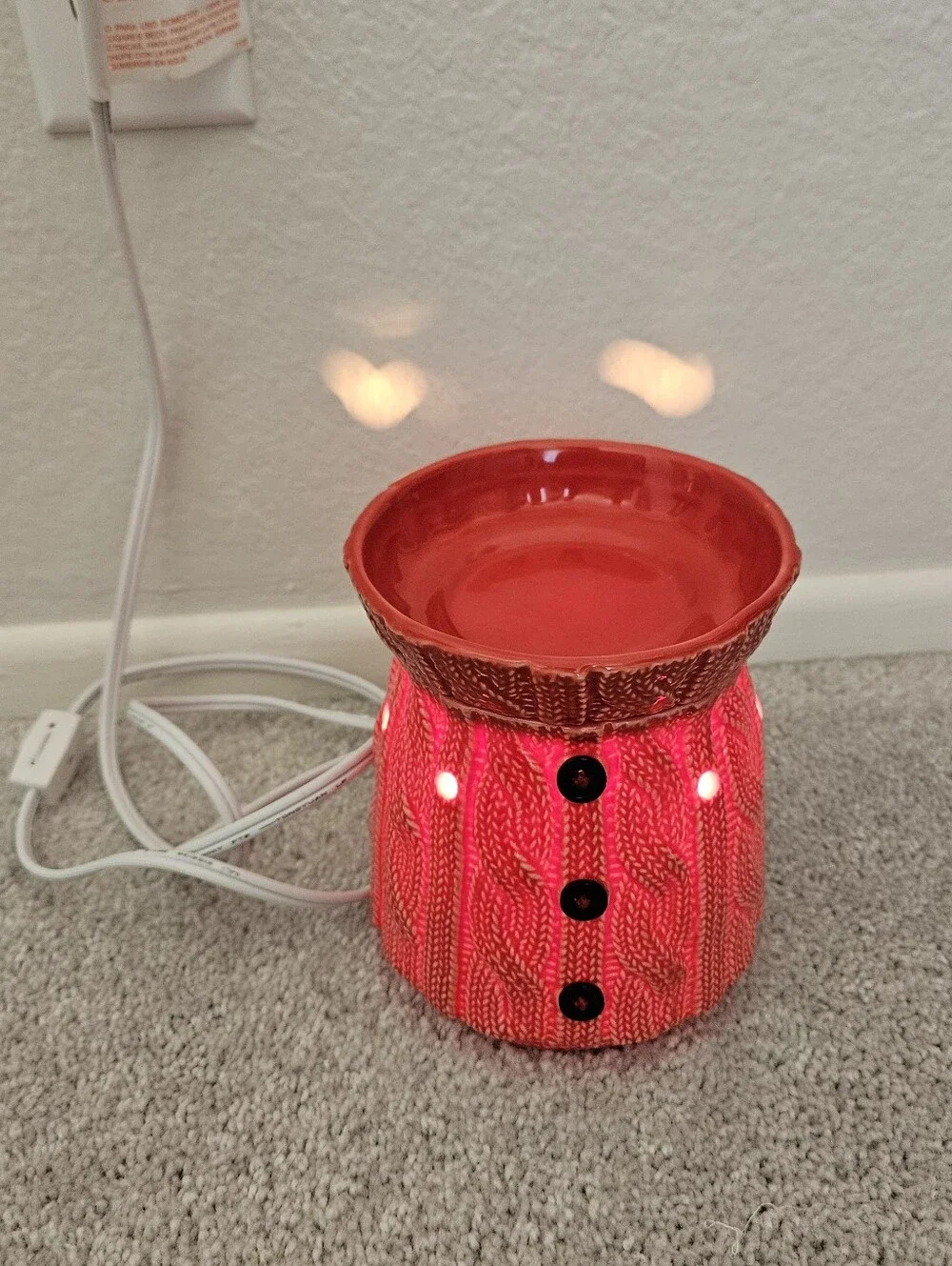 Scentsy includes lightbulb